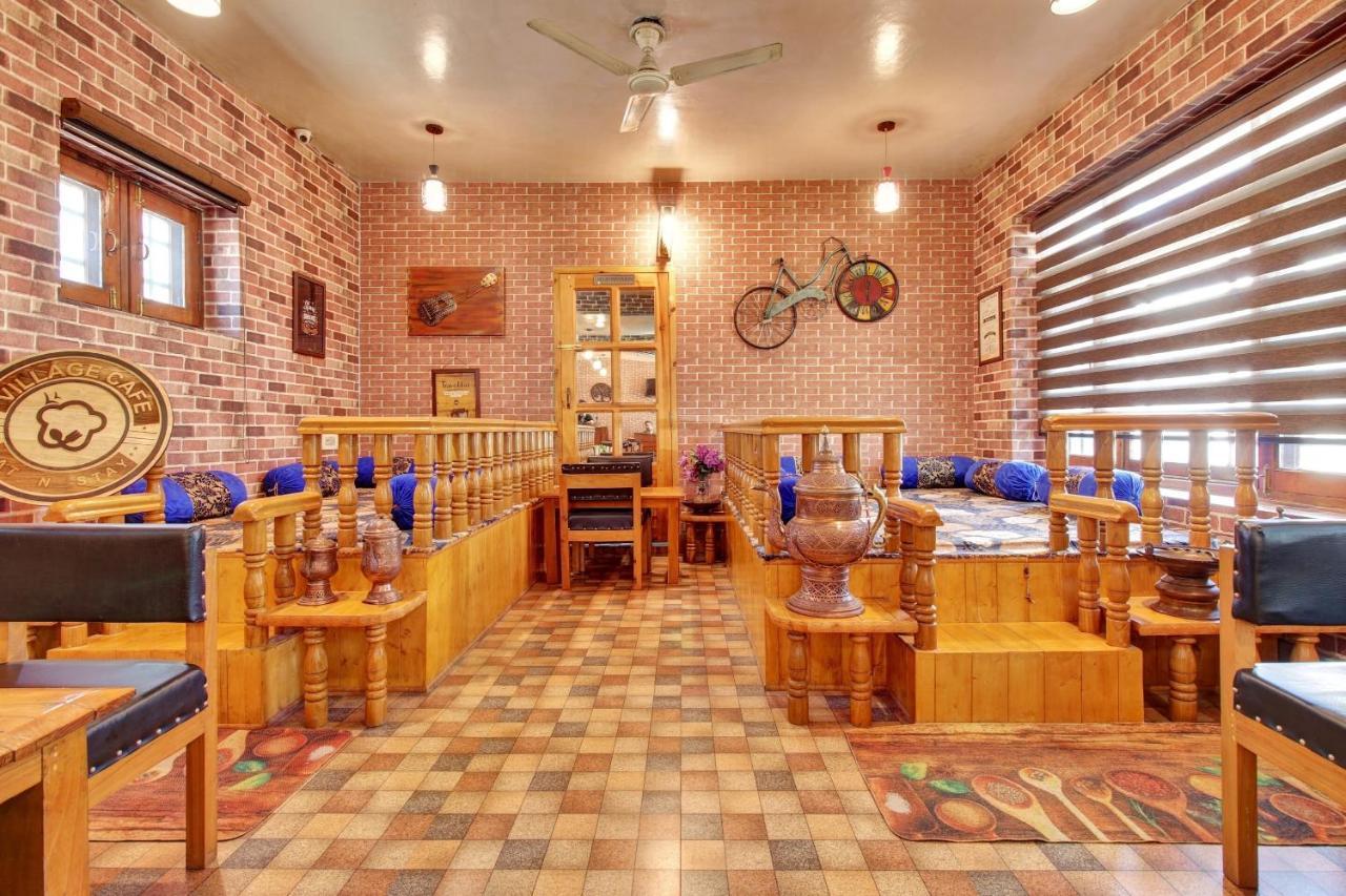 Super Oyo Capital O 91600 The Village Classic Hotel And Restaurant Srīnagar 外观 照片